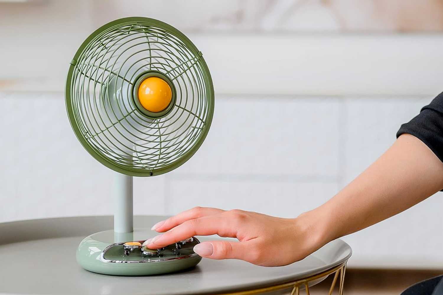 Vintage Rechargeable Fan + Aroma Diffuser - Image 7